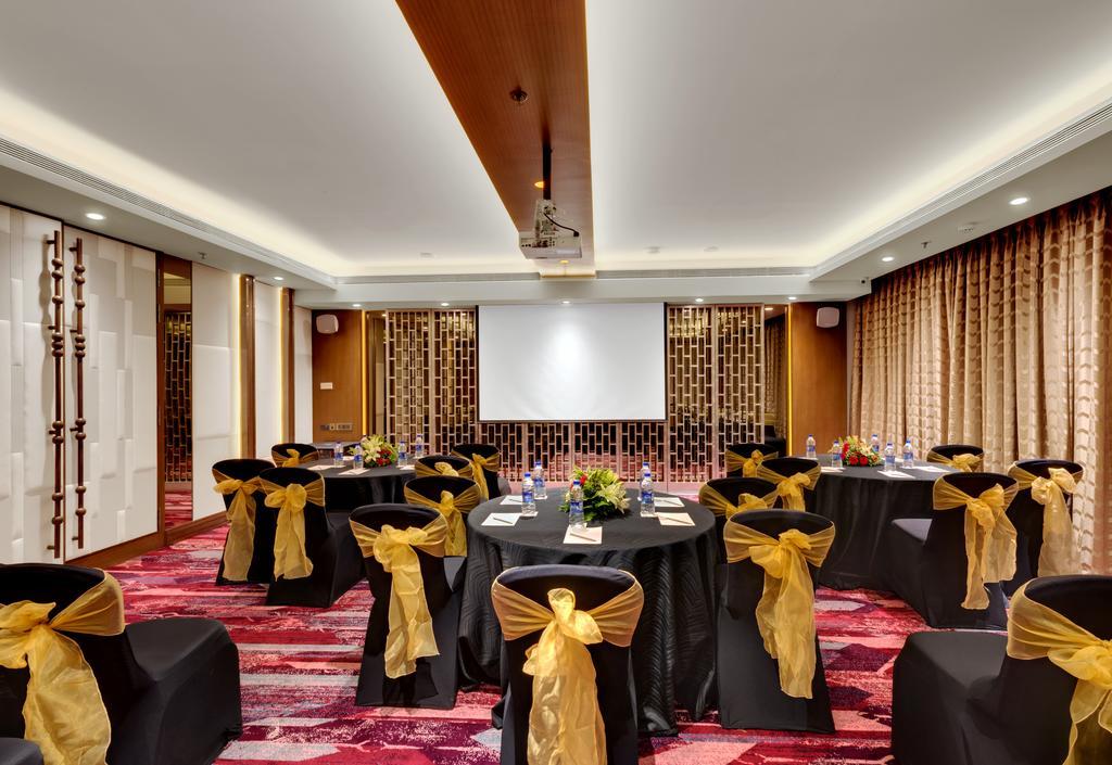 The Fern - Goregaon Bombaim Exterior foto